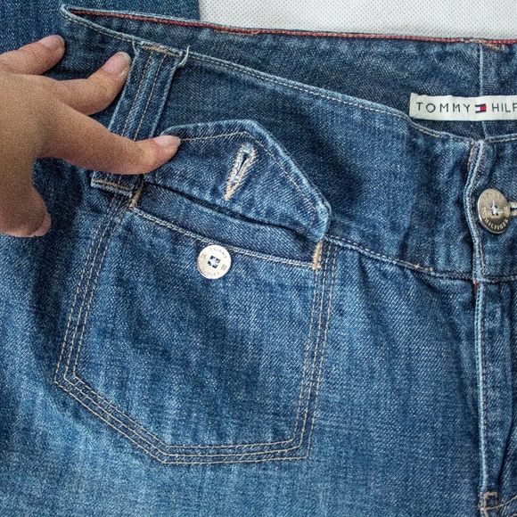 Tommy Hilfiger Women’s Vintage Low Rise Light Blue Washed Straight Jeans Size 8 - Picture 4 of 6